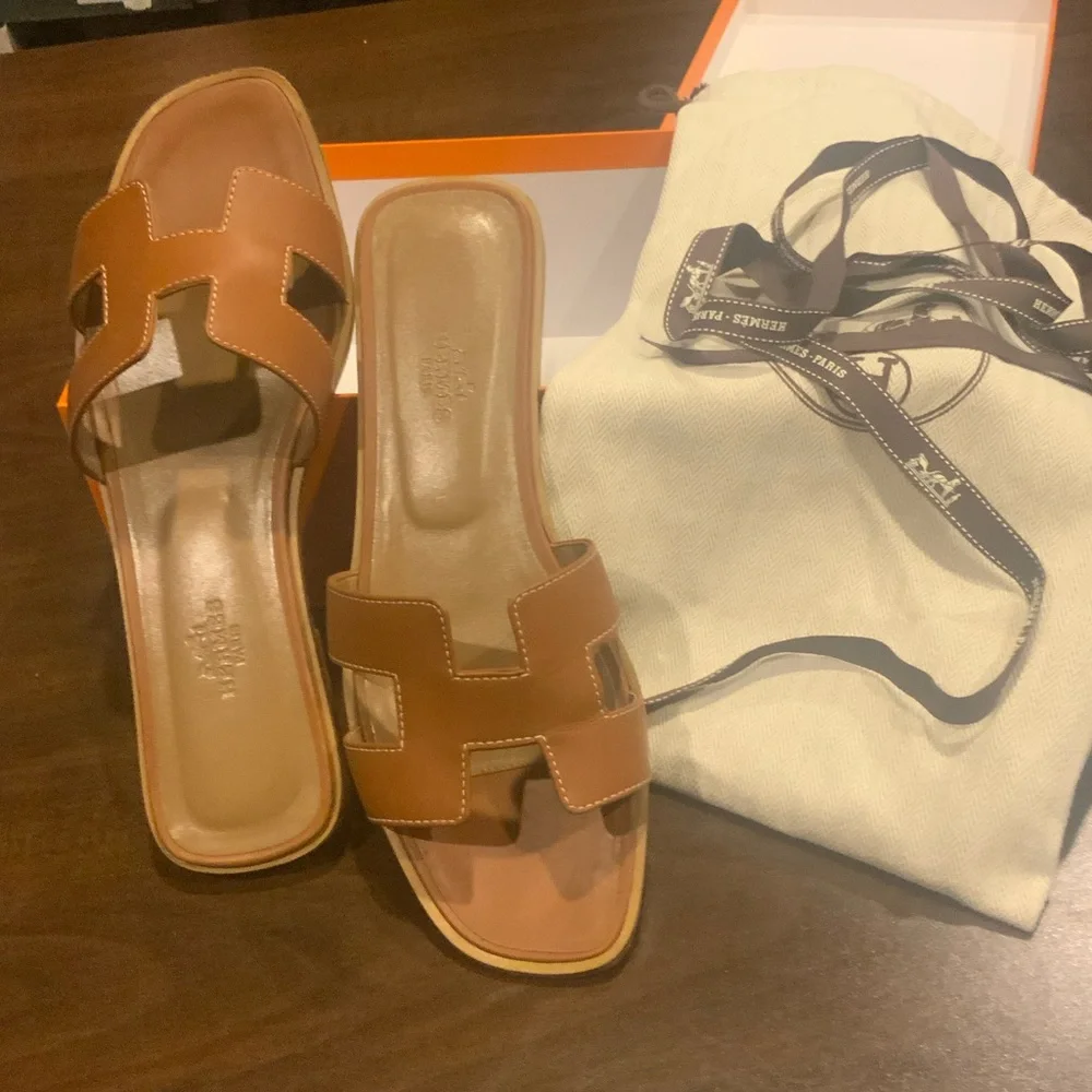 Hermes Gold Oran Sandals. A closet staple! - Picture 7 of 11